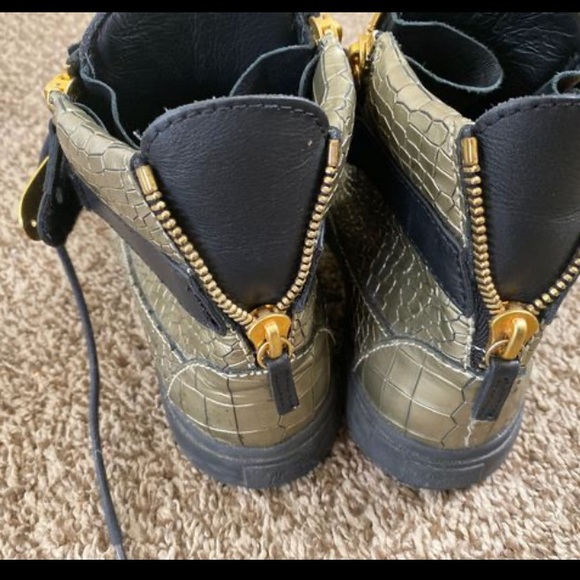 Giuseppe Zanotti - Picture 3 of 6